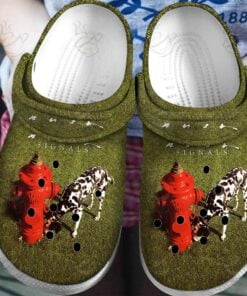 2All Over Crocs - HUS - SIGNALS